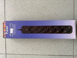 Regleta 6 Tomas F-Line con Interruptor