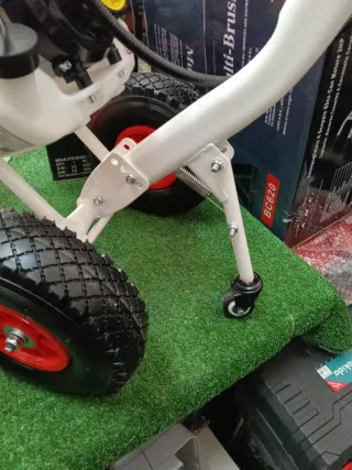 Decespugliatore a ruote + zappetta