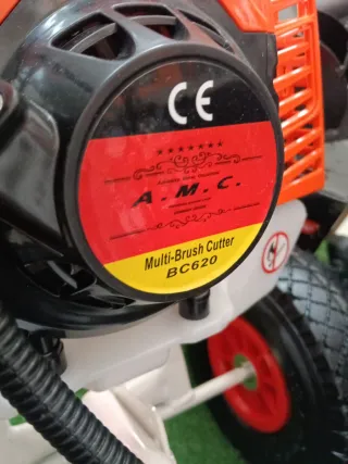 Decespugliatore a ruote + zappetta