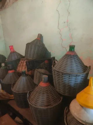 Damigiane in vetro per alimenti