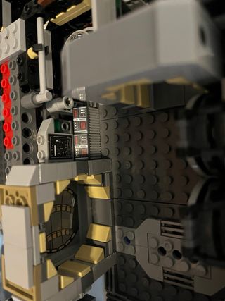 Lego Halcón Milenario