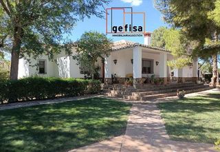 Chalet en venta en Valdepeñas