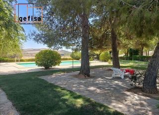 Chalet en venta en Valdepeñas