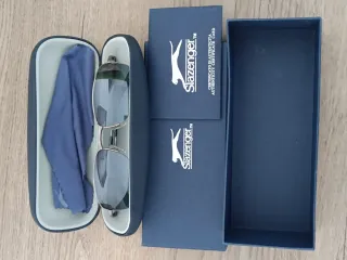 Gafas de sol Slazenger grises y azules
