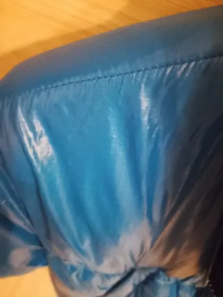 Cazadora azul eléctrico