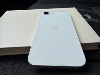 iPhone 16 e color blanco NUEVO !!