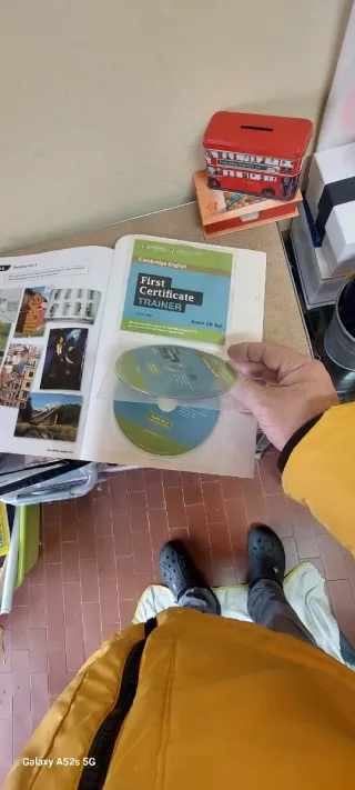 First Certificate Trainer Six Practice Tests wi...