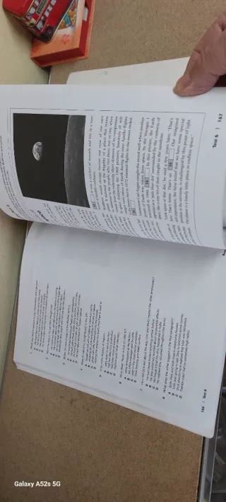 First Certificate Trainer Six Practice Tests wi...