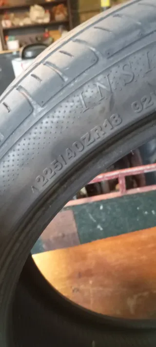 Neumático 225/40 R18