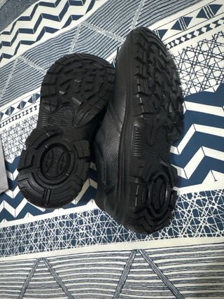 Zapatos de trabajo SKARPA negros