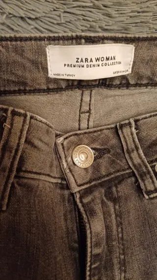 Zara Jeans Grises Mujer