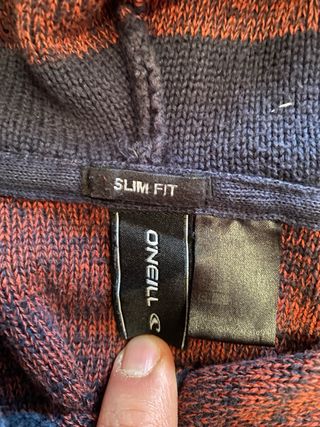 Maglione O'Neill a righe blu e rosse