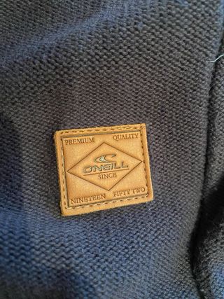 Maglione O'Neill a righe blu e rosse