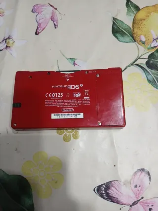 Nintendo DSi Rossa
