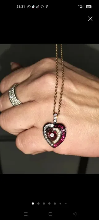 Collana cuore con pietre rosse e bianche