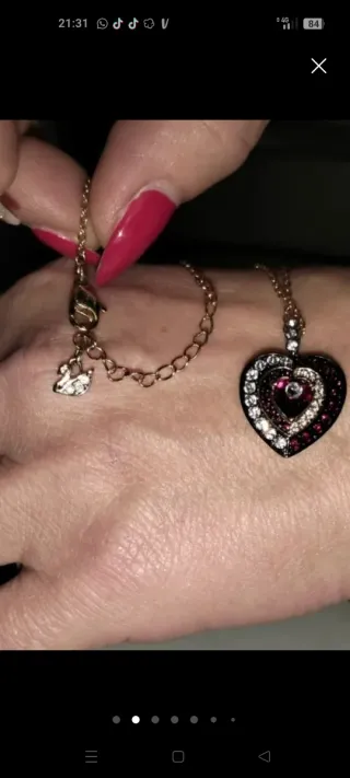 Collana cuore con pietre rosse e bianche