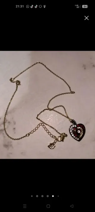 Collana cuore con pietre rosse e bianche