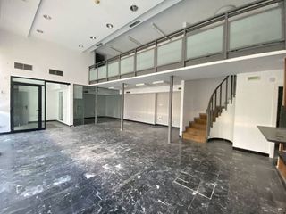Local comercial en venta en Barañain