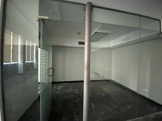 Local comercial en venta en Barañain