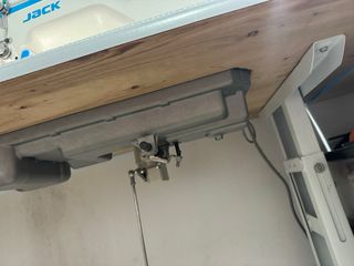 Máquina de coser industrial JACK A4