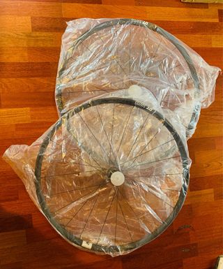 Ruedas DT Swiss PR1400 Dicut