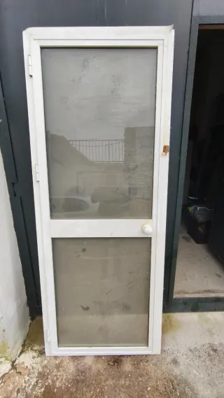 Puerta aluminio con cristal