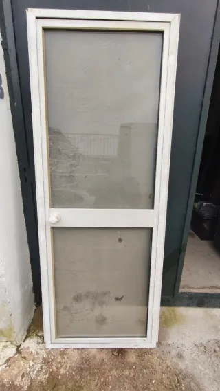 Puerta aluminio con cristal