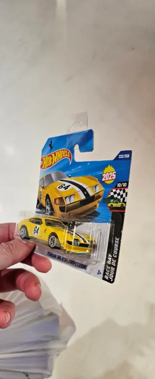 Hot Wheels Ferrari 365 GTB4 Competizione
