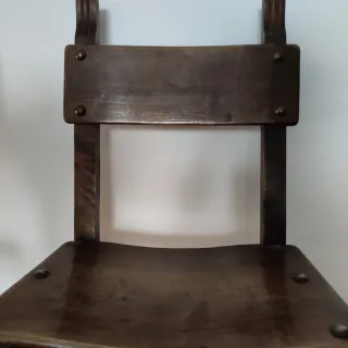 6 Sillas de madera rústica tallada