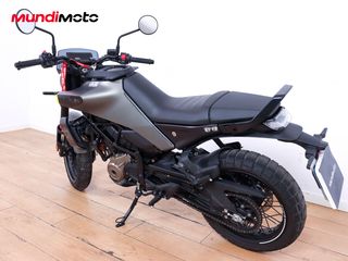 HUSQVARNA SVARTPILEN 125 ABS