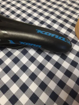 Sillín Kona para Bicicleta