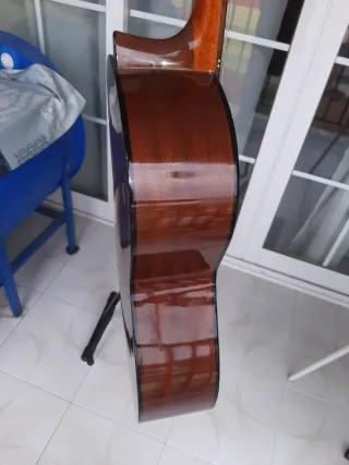Guitarra Admira