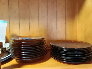 Juego de platos vintage de cristal marrón