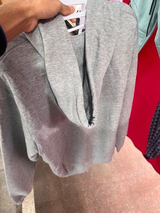Sudadera Gris con Cremallera