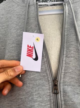 Sudadera Gris con Cremallera