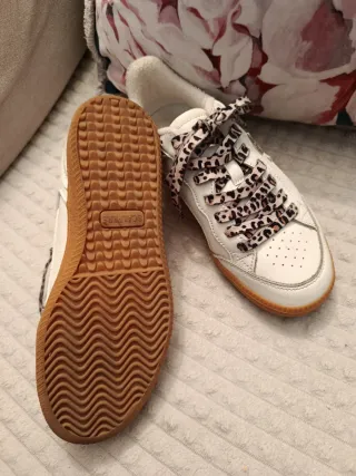 Zapatillas Scalpers Blancas con Estampado Animal