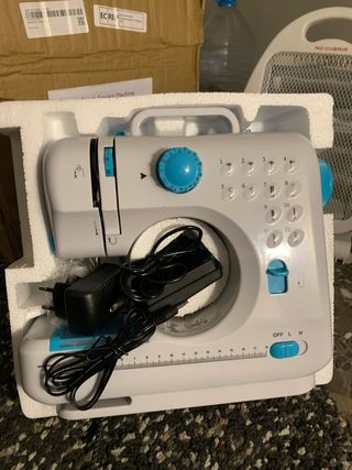 Máquina de coser 12 puntadas