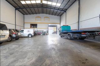 Nave industrial en venta en Loja