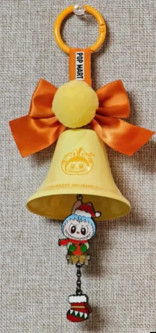 Labubu Pop Mart Campana Feliz Navidad