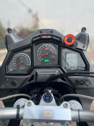 Aprilia ETV1000 Caponord 2007 Etiqueta C