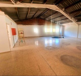 Nave industrial en alquiler en Casagemes - Canyadó en Badalona