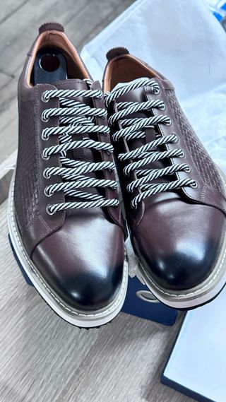 Zapatos de vestir marrones talla 41 en piel.