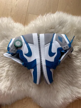 Jordan 1 Retro High OG Blue Grey Talla 39