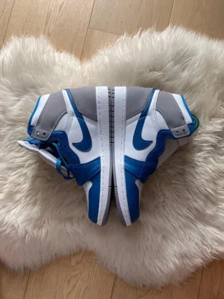 Jordan 1 Retro High OG Blue Grey Talla 39