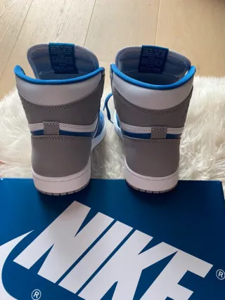 Jordan 1 Retro High OG Blue Grey Talla 39