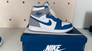 Jordan 1 High OG UNC Talla 40 Nuevas