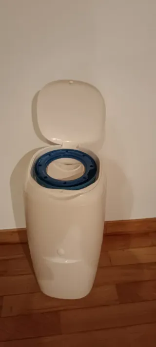 Papelera pañales y 2 adaptadores váter