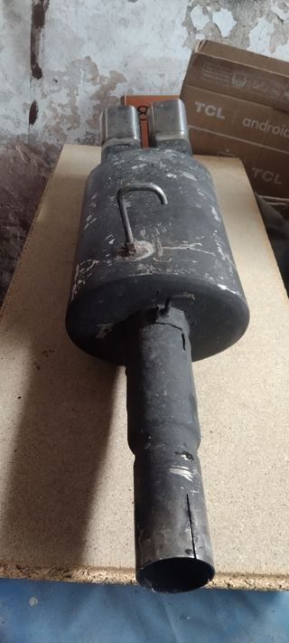 Silencio doble salida