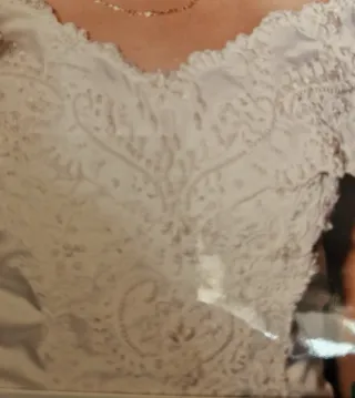 Vestido de Novia. Necesita tinte.