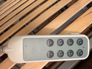 Cama geriátrica articulada eléctrica